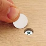 TAPATORNILLO PVC 15MM BLANCO NEVADO AUTOADHESIVO (100UNDS)